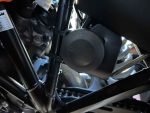 Horn part of Denali Split Soundbomb mounted on KTM Super Adventure 1290. The compressor part is mounted with a moto-mate Split Soundbomb mounting bracket.