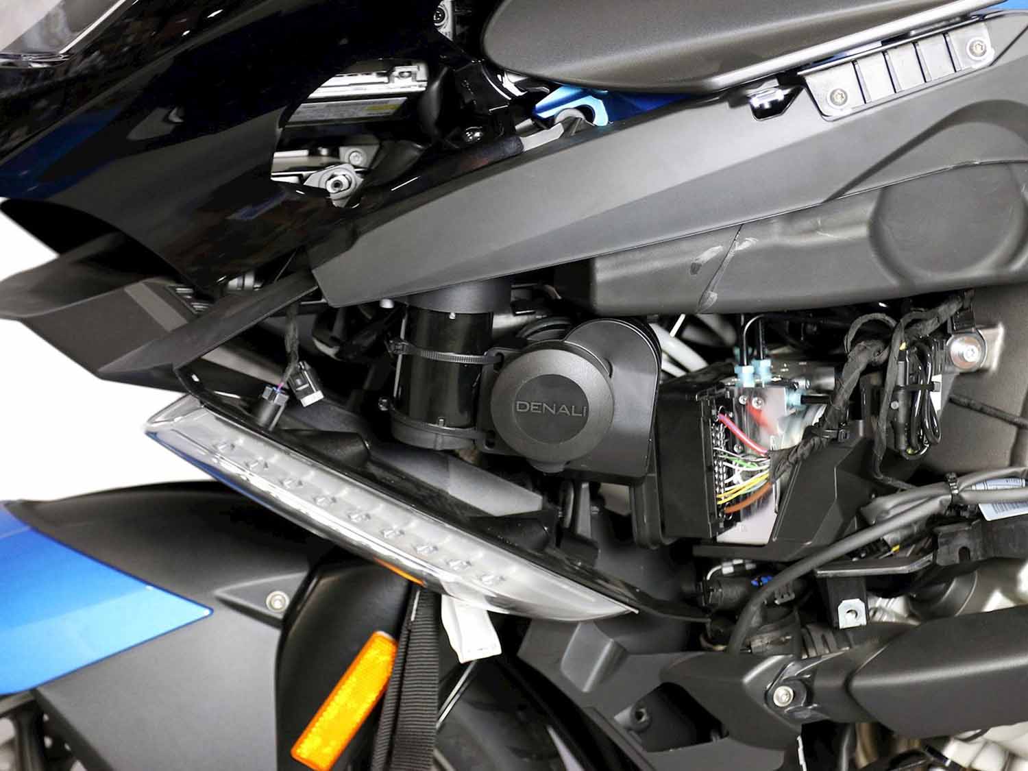 HMT_07_10500_Web_2000x DENALI Horn Mount for BMW K1600GT '11-'21, K1600B '18-'21 & K1600 Grand America '18-'21