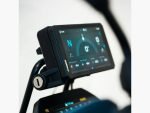 Chigee AIO-6 display mounted on BMW Quick-Release Module in Navigator cradle.